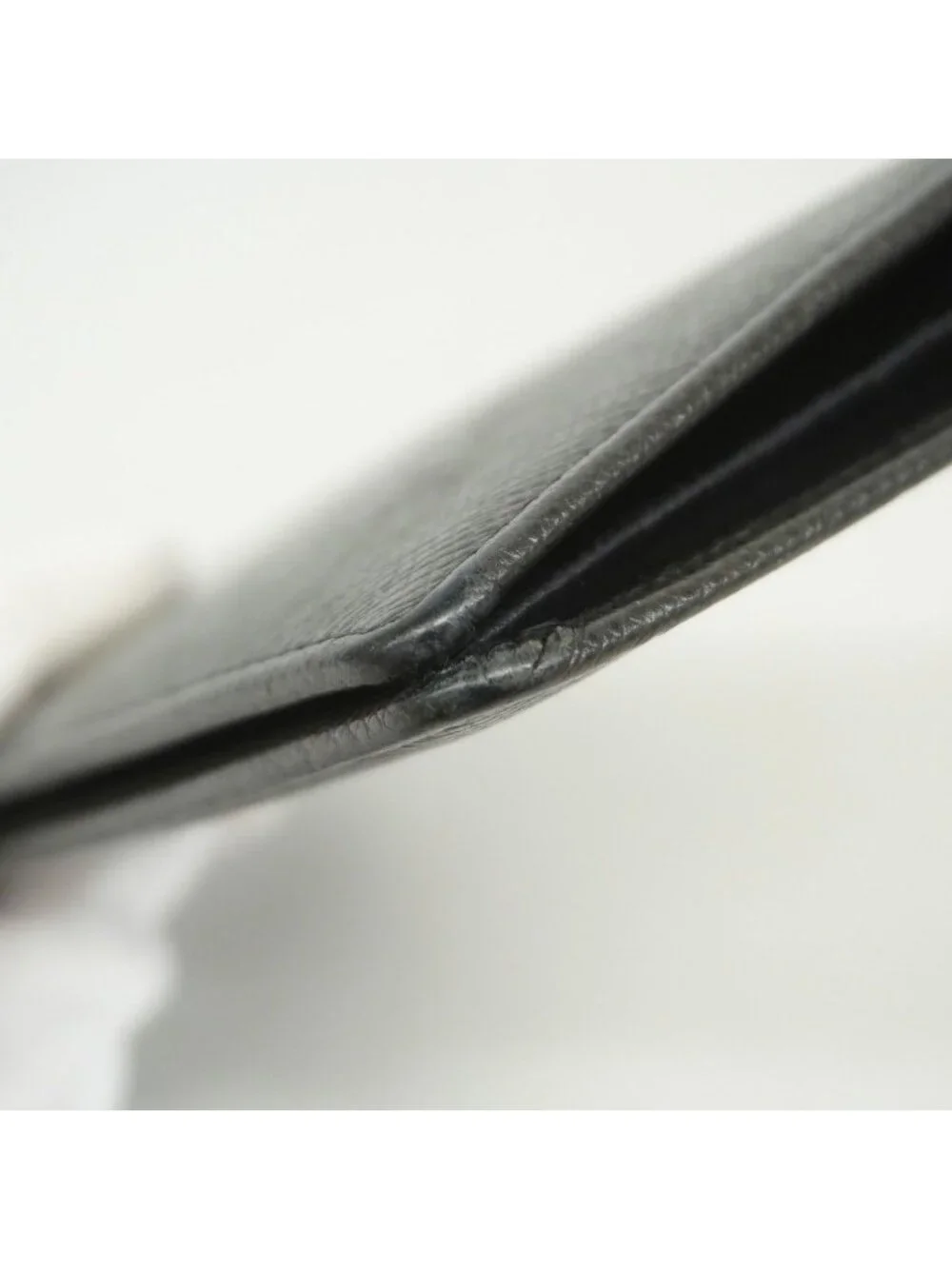 Louis Vuitton Wallet Taiga Portefeuille Brazza Noir